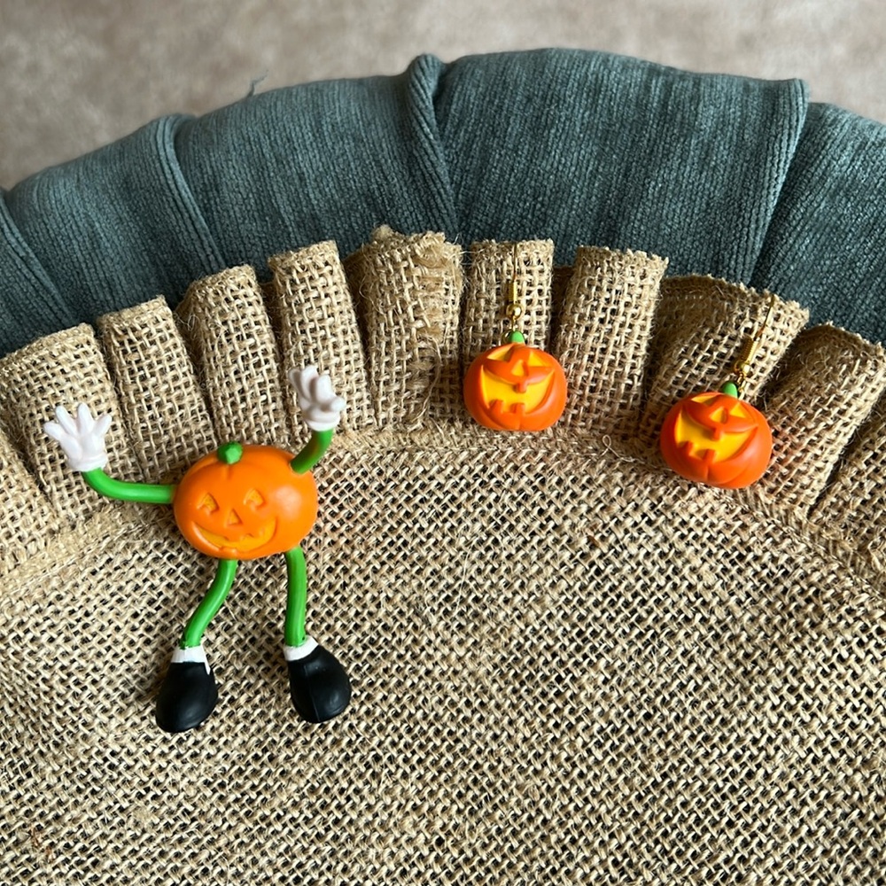 Vintage 1990 Hallmark Pumpkin Pin & Earrings EUC